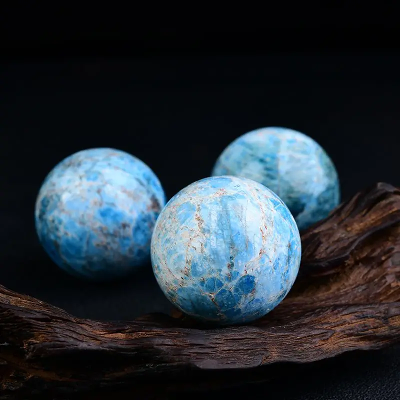 

1pc 65-70MM Natural Blue Apatite Stone Sphere Crystal Reiki Ball Suitable for Furniture Decoration Ornaments
