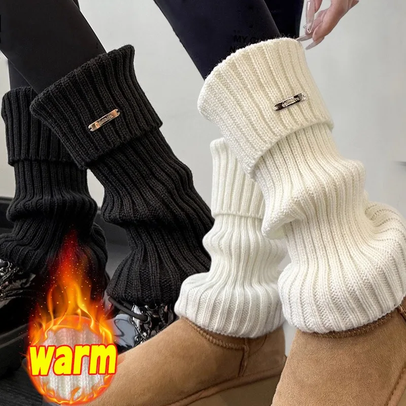 2026 الخريف الشتاء المعادن التسمية تدفئة الساق اليابانية محبوك الجوارب الدافئة غطاء للقدم الإناث أسود أبيض Y2K جوارب جوارب السيقان