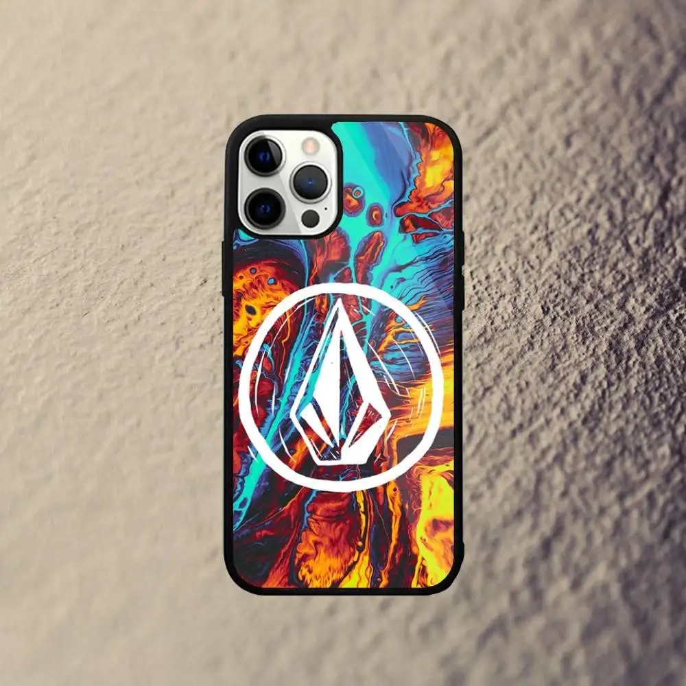 حافظة هاتف V-VOLCOM-S Sport Style لهاتف iPhone 17,16,15,14,13,12,11,Pro,Max,Plus,Mini,SE4,E شحن لاسلكي Magsafe مغناطيسي