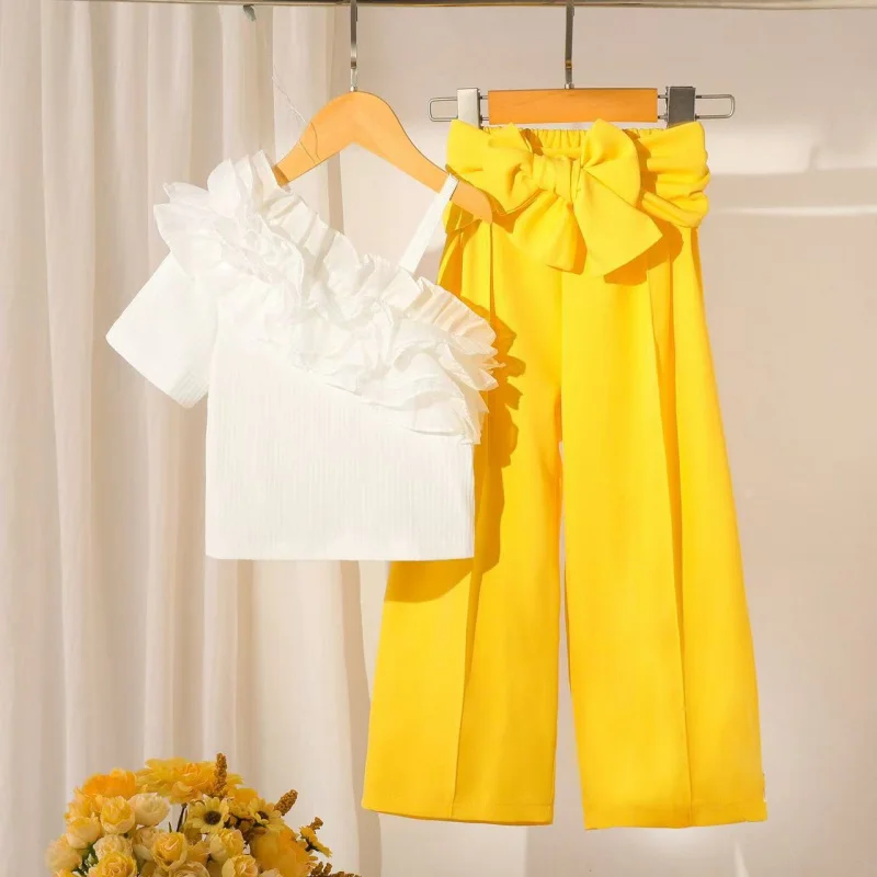 

Dopamine-colored white off-shoulder camisole with yellow wide-leg pants, stylish casual children's clothing set