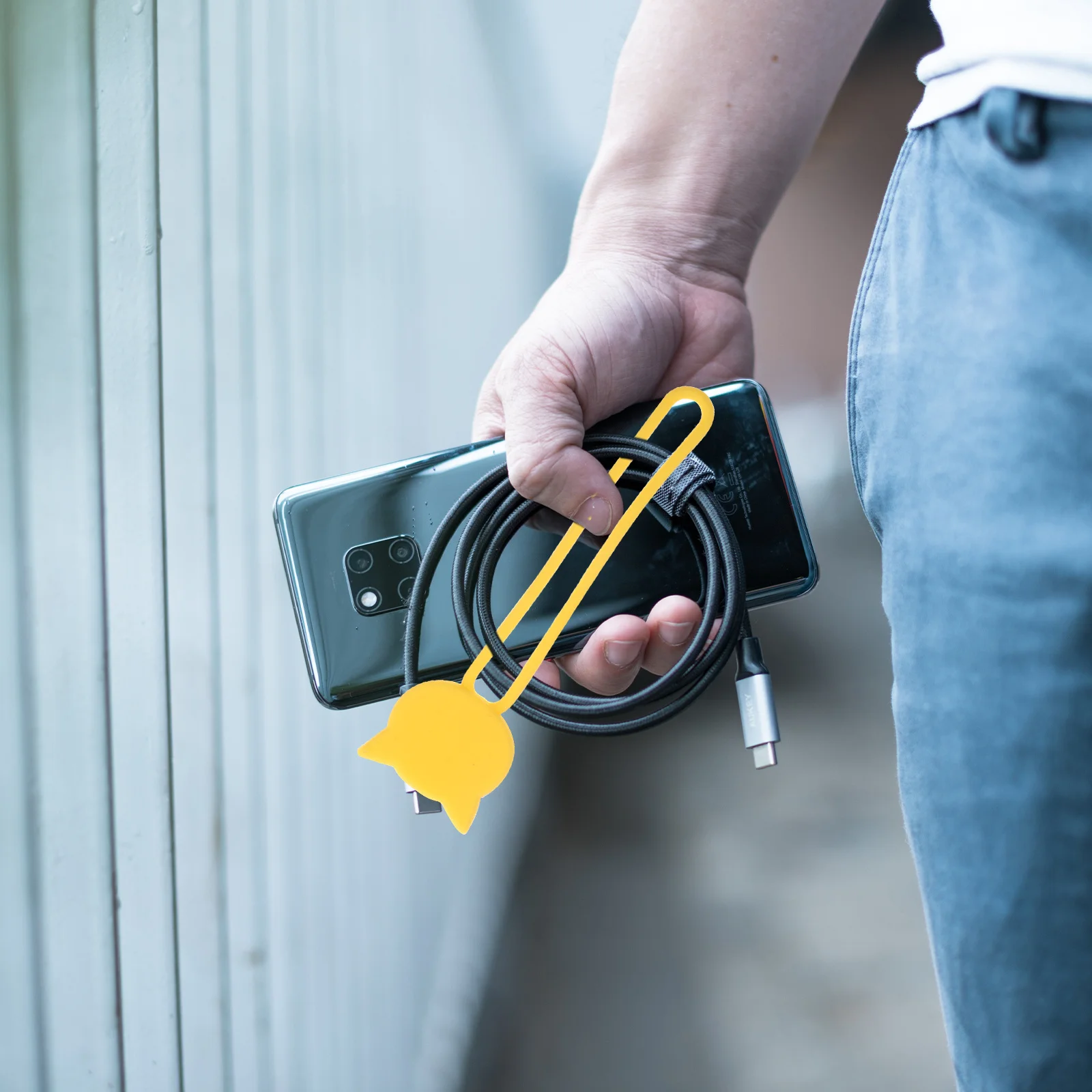 

12Pcs Fun Cartoon Animal Cable Manager Compact Cable Wire Organizer with Protective Silicone Case for Daily Use