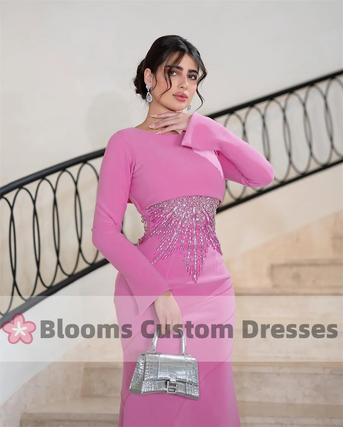 Customized Round Neck Shiny Beaded Long Sleeve Sweet Evening Dresses For Special Occasion Arabia Elegant Women Party Dress Prom