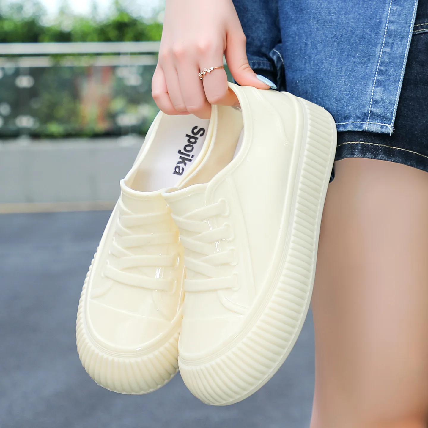 

Women's Short Tube Rain Boots Low Help Thick Bottom Anti-wear Waterproof Fashionable Kitchen Car Wash Rubber Shoes