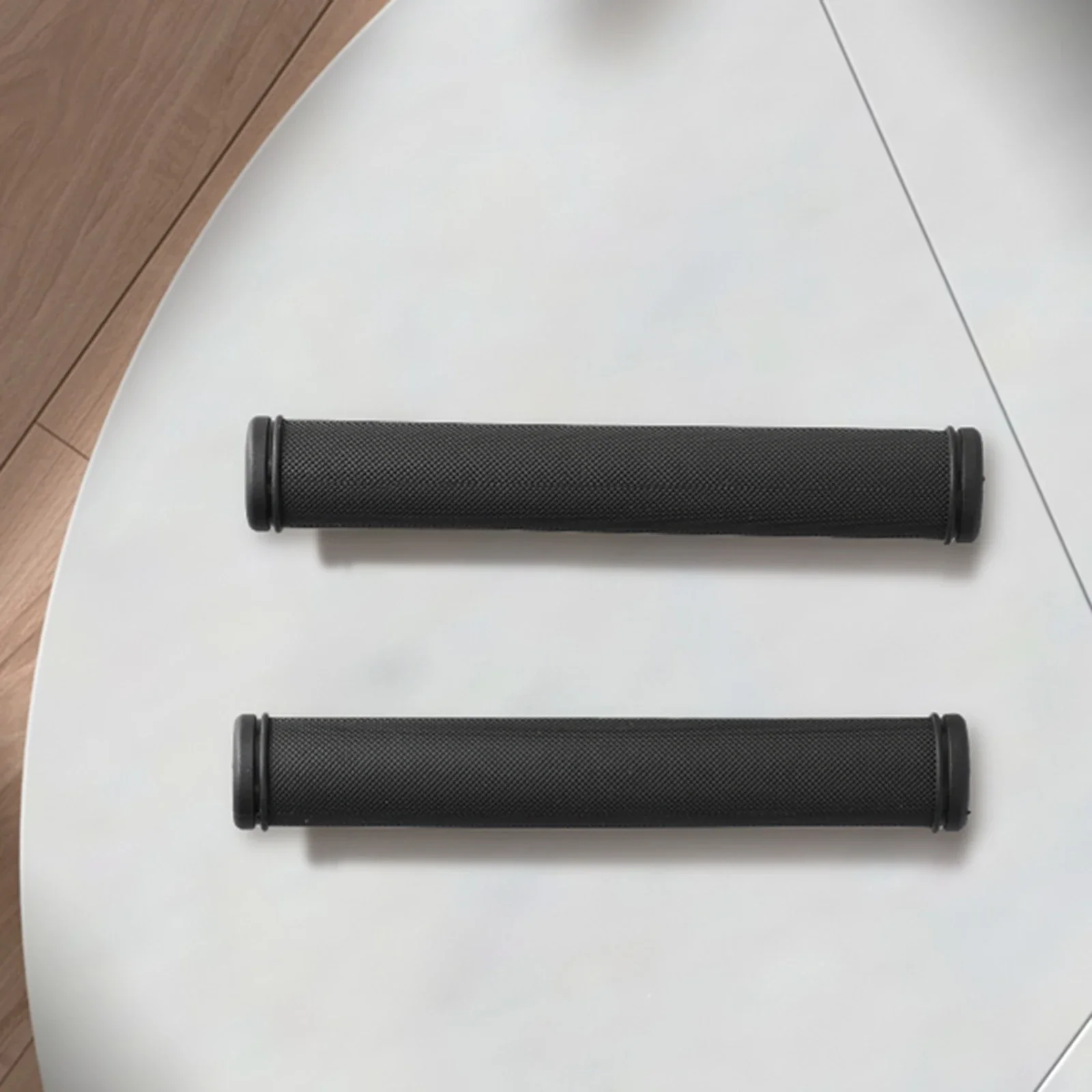 Comfortable and Safe Bicycle Handlebar Grips Soft TPE Rubber for a Better Grip Enhance your Riding Performance