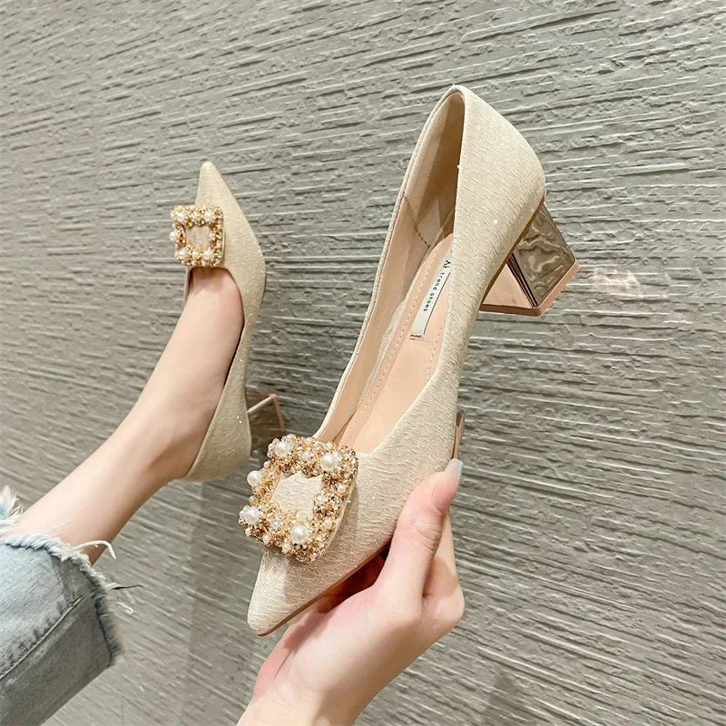 High Heels Shoes Women Spring New Korean Version Pearl Rhinestones Pointed Toe Women\'s Shoes Chunky Heels Pumps Zapatillas Mujer