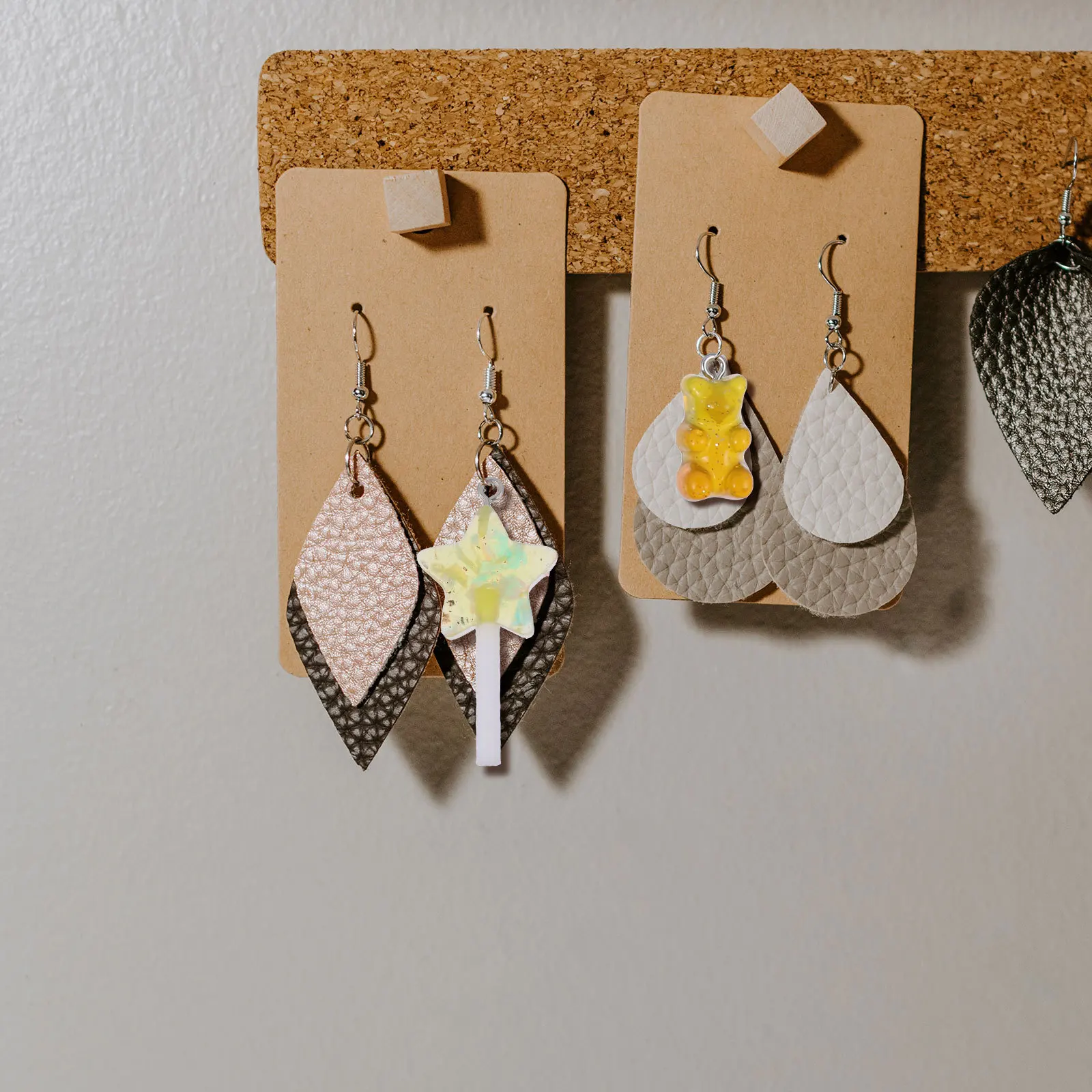 30Pcs Shape Pendant Set Colorful Resin Charms Multi-Purpose Jewelry Making Accessories Phone Hanging Decor Jewelry