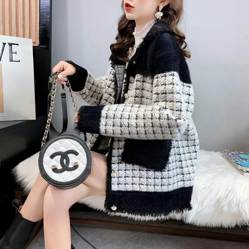 

2025 Autumn Winter New Small Wind Lamb Fur Coat Womens Fur One Imitation Rabbit Fur Jacket Female Loose Cardigan Jackets