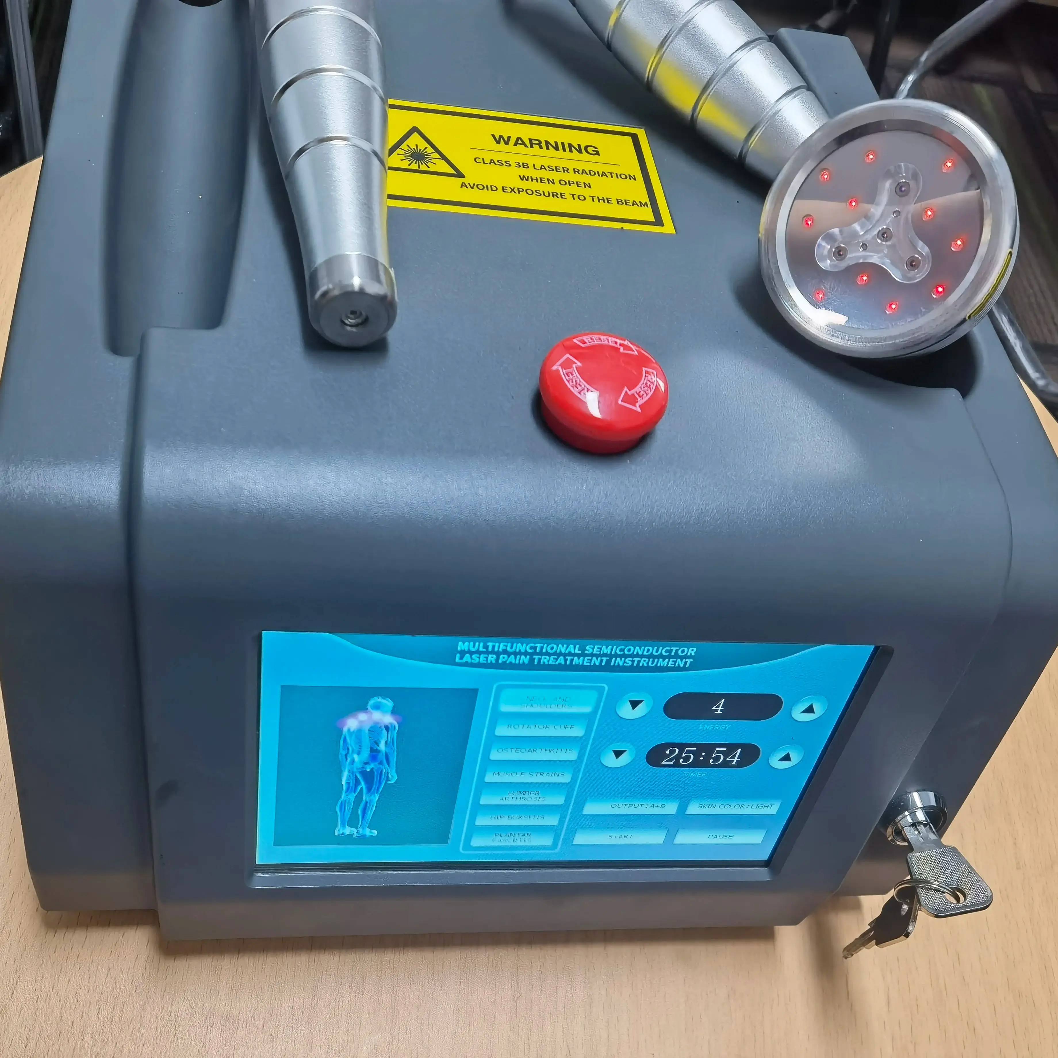 جديد 650nm 808nm الباردة مستوى منخفض الليزر الضوء الأحمر جهاز التهاب المفاصل العضلات المعدات البدنية الجسم الحيوانات الأليفة لتخفيف الآلام