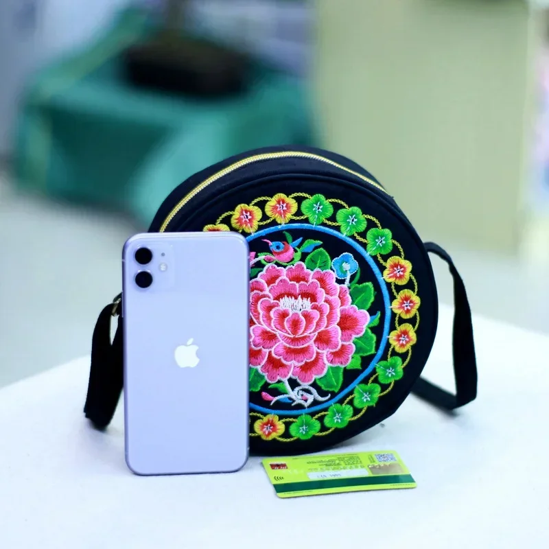 Lady Cell Phone Bag Crossbody Shoulder Wallet Purse Handbag Pouch Ethnic Style Embroidered Bag Flip Canvas Bag Retro Small Bolsa