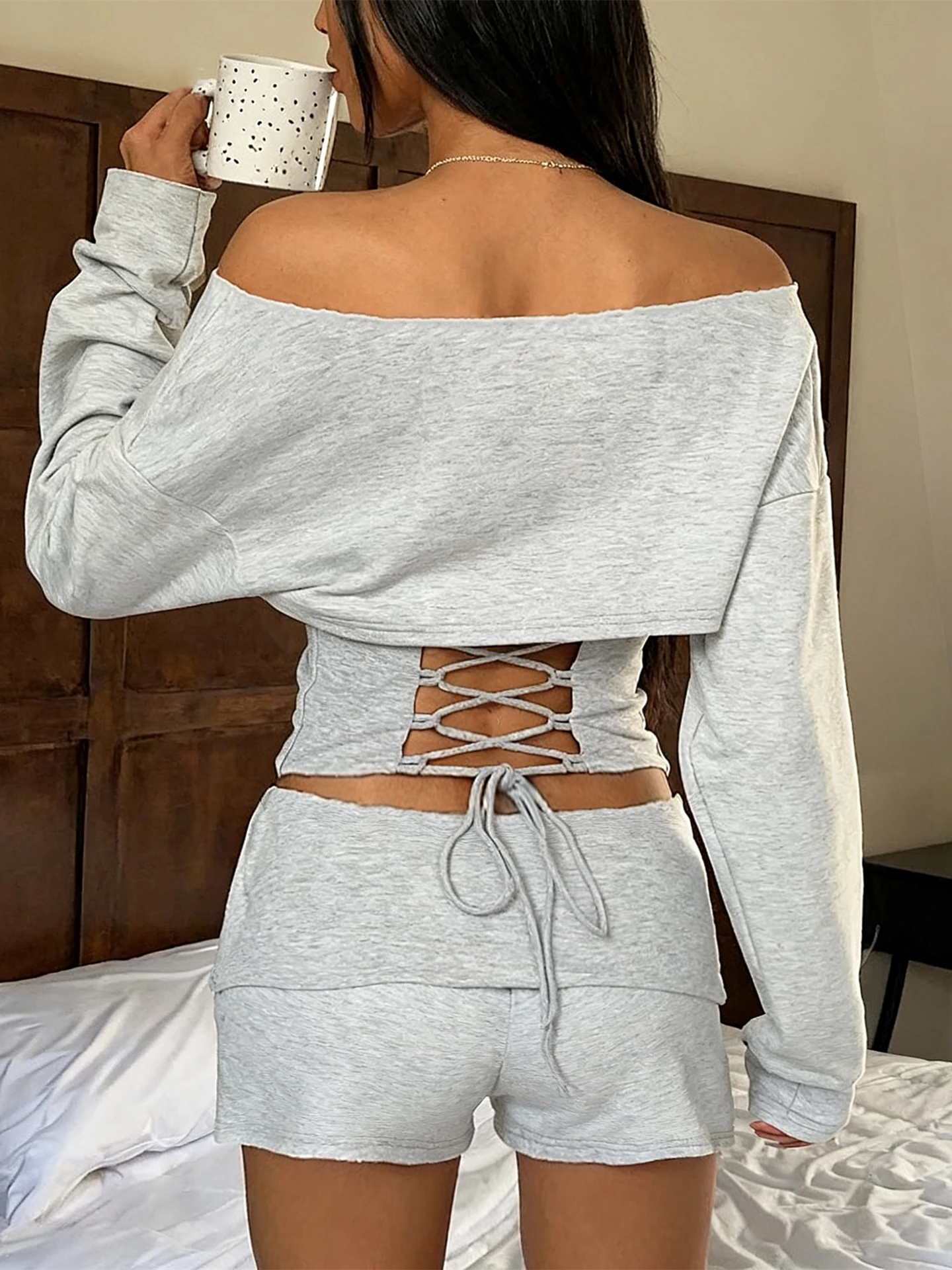 Hugcitar Fashion 2 Pcs Sets Skew Collar Long Sleeve Backless Lace Up Sexy Crop T-Shirt Top Shorts Spring Outfits Vacation Club