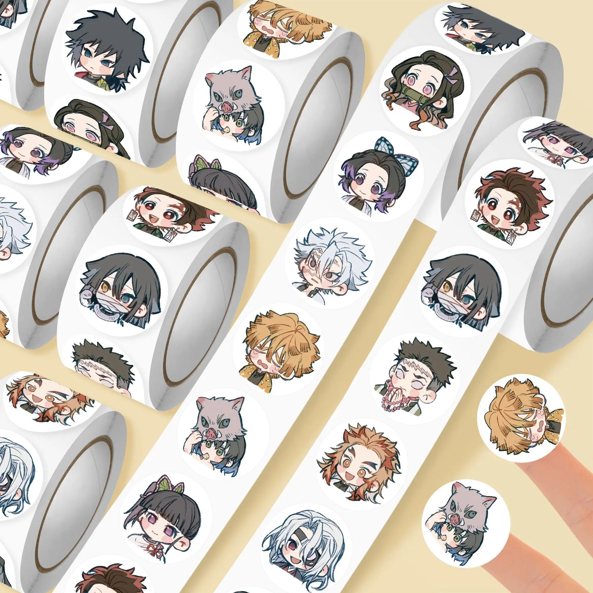 500 Stück/Rolle Demon Slayer Anime-Aufkleber Niedliche Tomioka Giyuu Cartoon-Sticker Spielzeug Tagebuch Notizbuch Gitarre Handy Kinder-Belohnungsaufkleber Geschenk