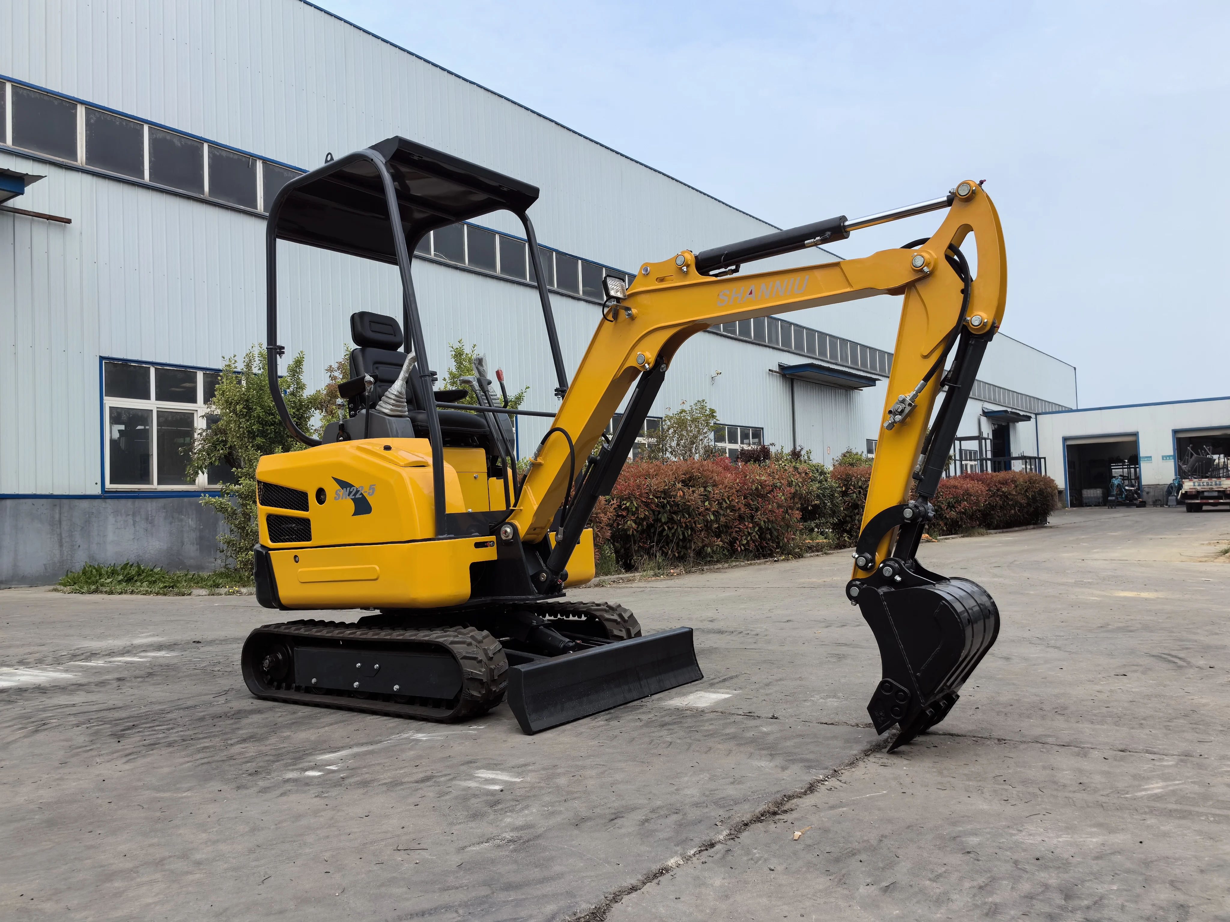 

New Design 25 Year Ce Certified Small Excavator Engine 2T Compact Mini Excavator Engine for Construction Equipment