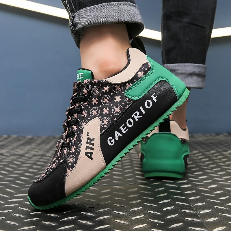 男性スニーカー革新流行平底滑り止めスニーカー宴会旅行カジュアルシューズソフトソール