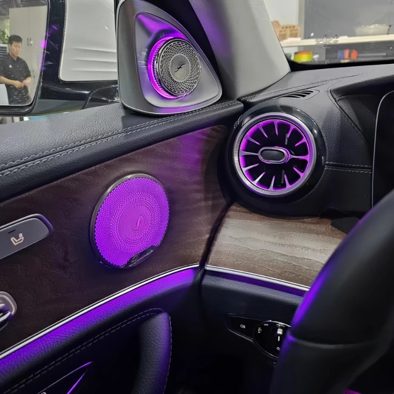 

Luminous turbine out of trend modification E-class W213/W214 rotating treble ambient light