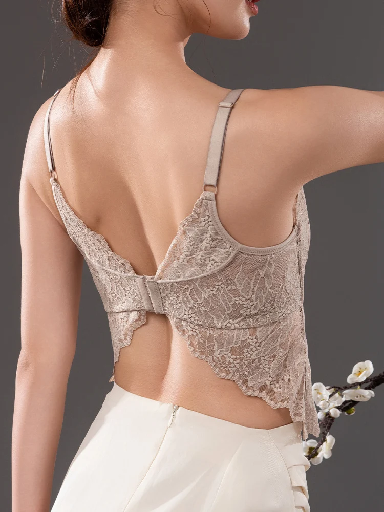 SuyaDream,Women Silk Lace Bras, 93%Silk 7%Spandex, Wire Free, Thin Padded Bra, 2025 New Cozy Camisoles, Black, White