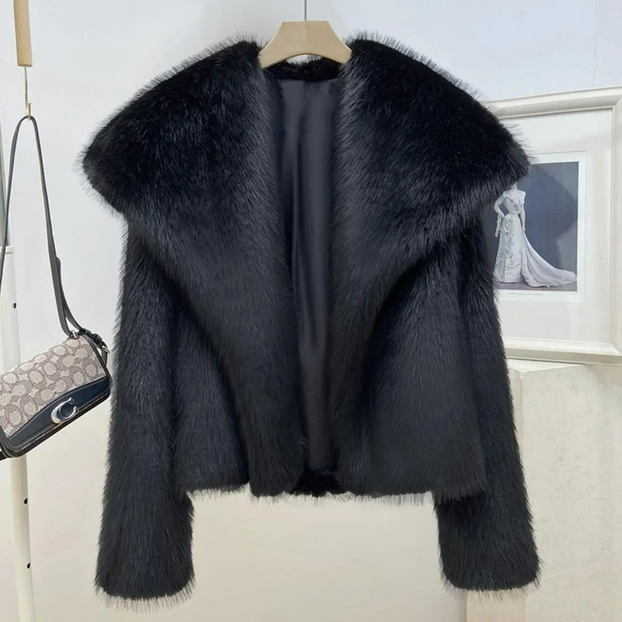 2023 Winter Large Lapel Fur Coat Full sleeve Loose Warm Shaggy Faux Fur Jacket Short Loose Coat Khaki Black