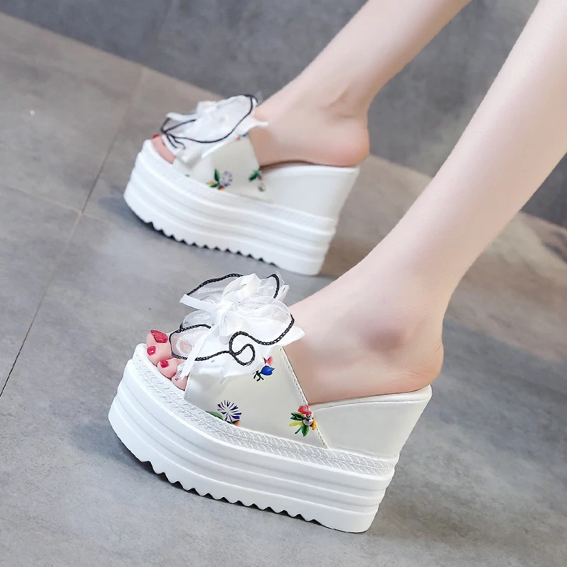 

Shoes Women On A Wedge Female Slippers Slides Flower Platform Fashion Soft 2025 Luxury Floral Scandals Shoes Women Flower Slip