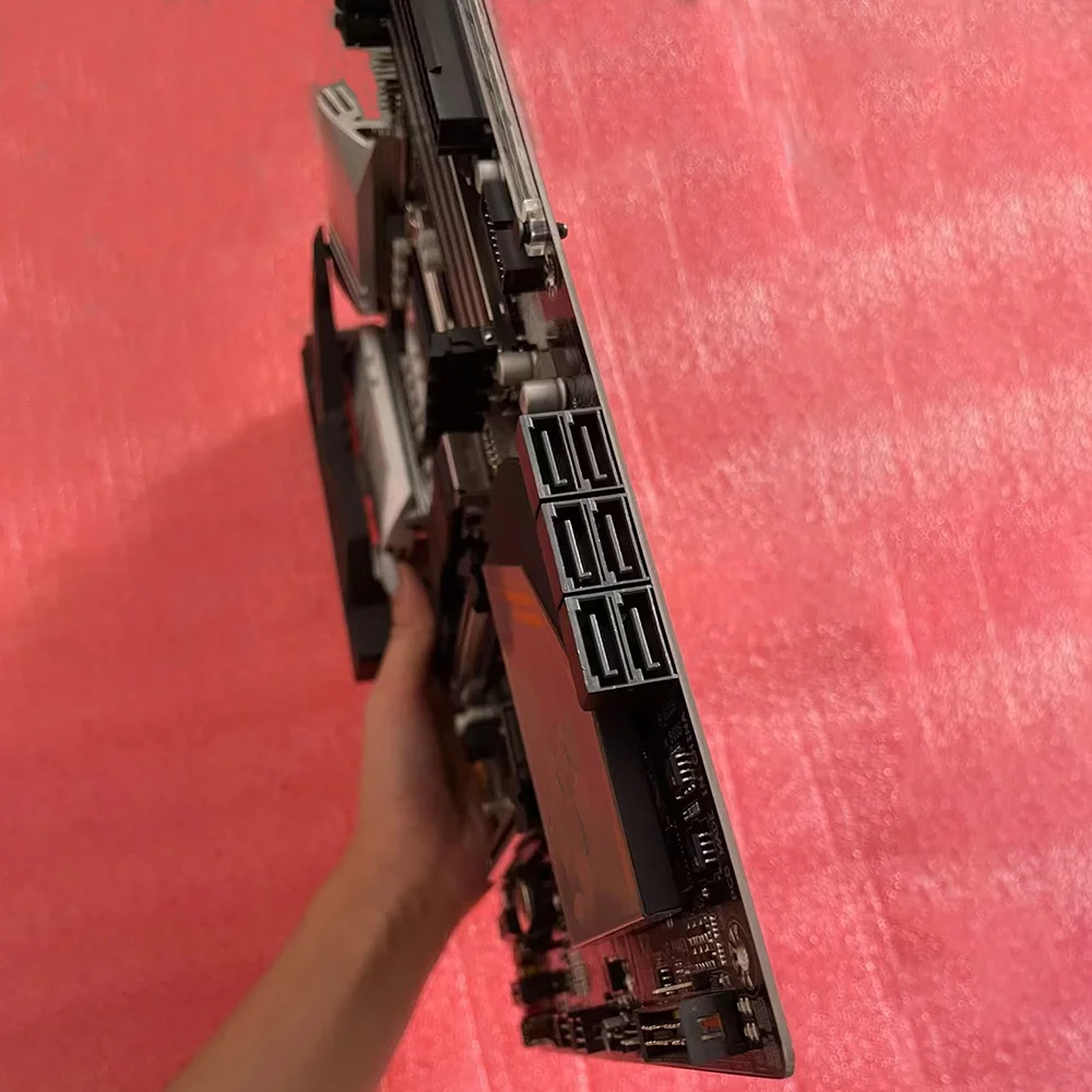 اللوحة الأم H370 DDR4 PCIE3.0 6XSATA M.2 HDMI + DVI-D + DP H370 AORUS GAMING 3