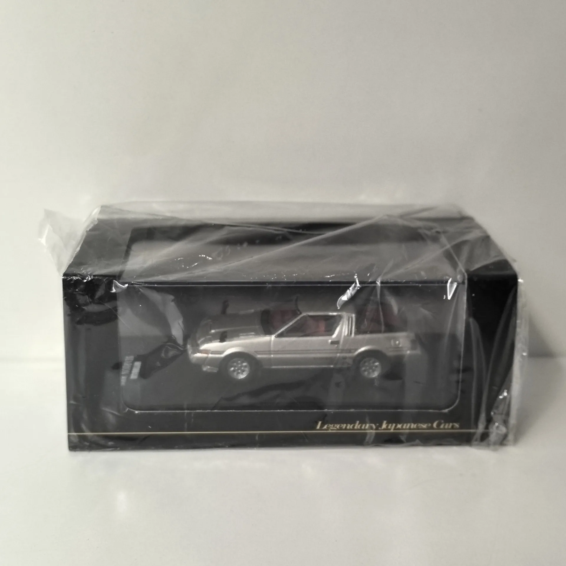 دييكاست DEA 1/64 مقياس MITSUBISHI STARION 1982 ميتسوبيشي سبيكة سيارة نموذج تحصيل لعبة هدية تذكارية عرض حلية
