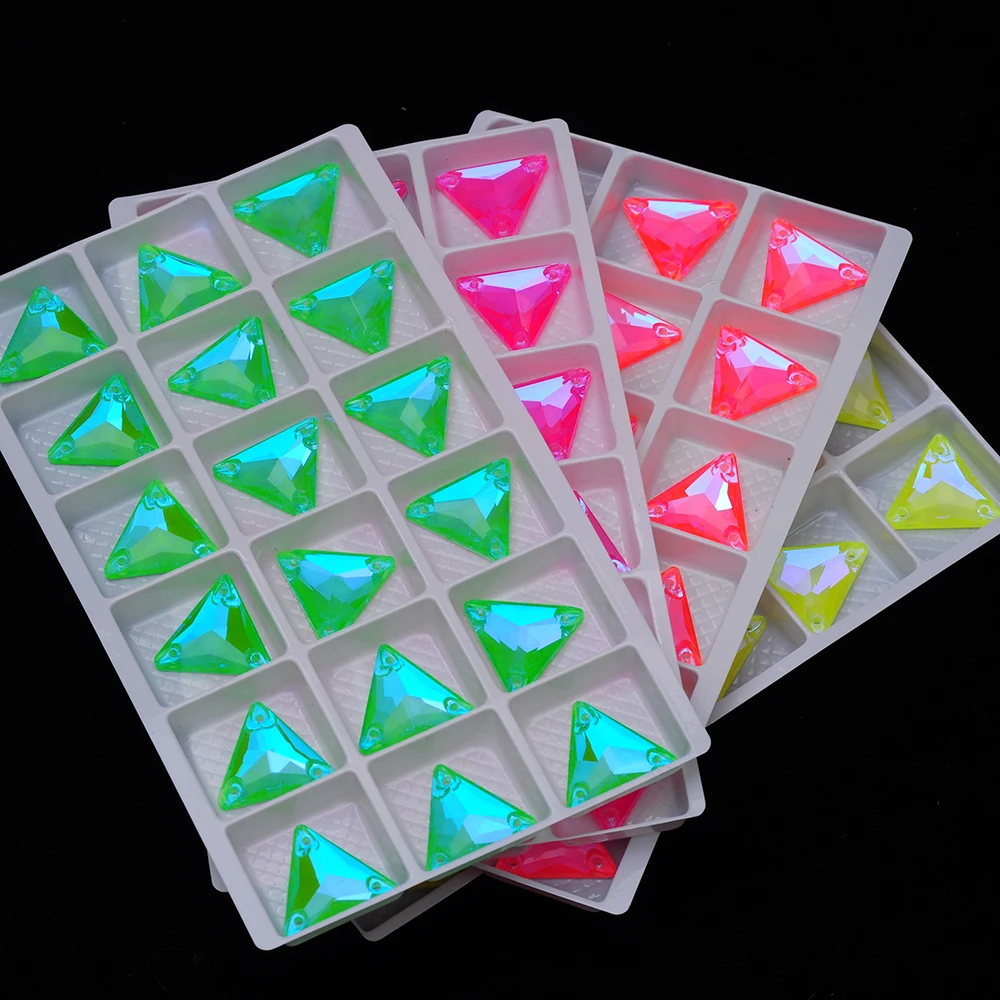 3270 Dreieck 16mm Fluoreszierende Leuchtende Neon-Acryl-Strasssteine für Jacken, DIY-Schmuck und Kleider – Detail 16