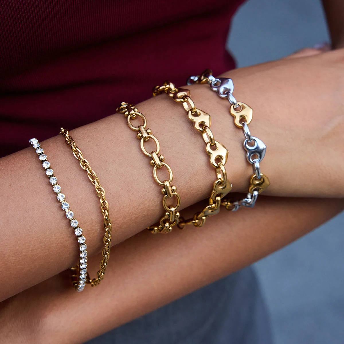Minimalist Classic 18K Gold Color Plated Stainless Steel Two Tone Heart Button Bracelacelet Stackable Round Button Bracelets