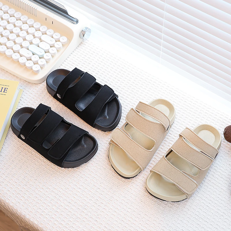 Mode meisjes sandalen 2025, zomer nieuwe kinderen matte teen antislip jongens slijtvaste strandschoenen veelzijdige duurzame sandalen