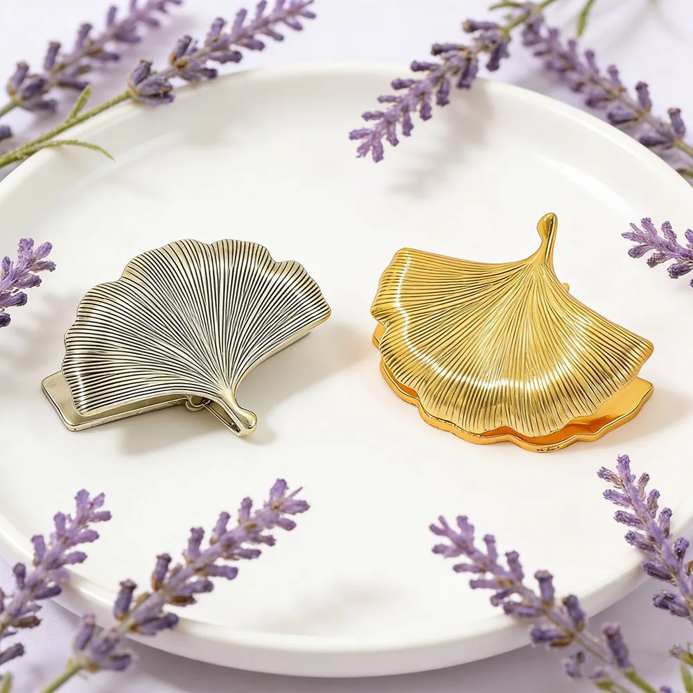 

Maple Leaf Metal Journal Holder Cute Paper Clips Student School Supplies Teacher Office Stationery Christmas Gift for Women