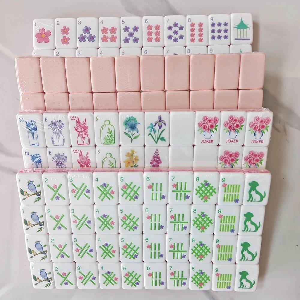 New Trending Hibiscus Powder American Mahjong Set Four Layer Luxury Acrylic Mahjong Game Tiles Engraved Portable Mah Jongg Sets