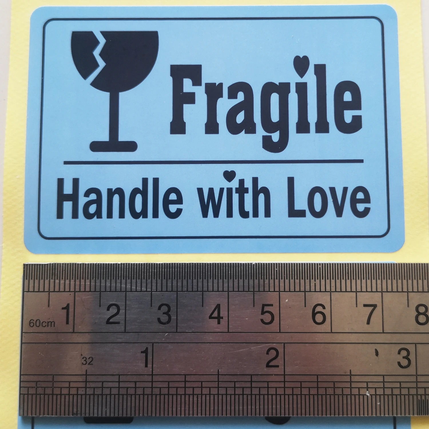100pcs 76x51mm FRAGILE HANDLE WITH LOVE Shipping Label Package Transfer Damage Warning Sticker Cute Heart Happy Pink Reminder