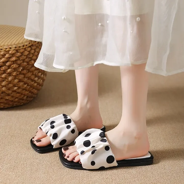 2026 Sommer Damen Plateau-Slipper mit dicker Sohle, Vintage Polka Dot Schuhe, Outdoor Square Toe Strand- und Urlaubssandalen – Detail 30