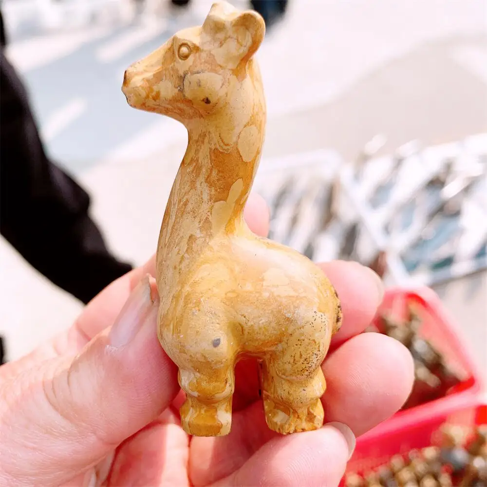 

Natural Picture Stone Giraffe Carving Crafts Healing Crystals Carving Halloween Gift Home Decoration 1PCS