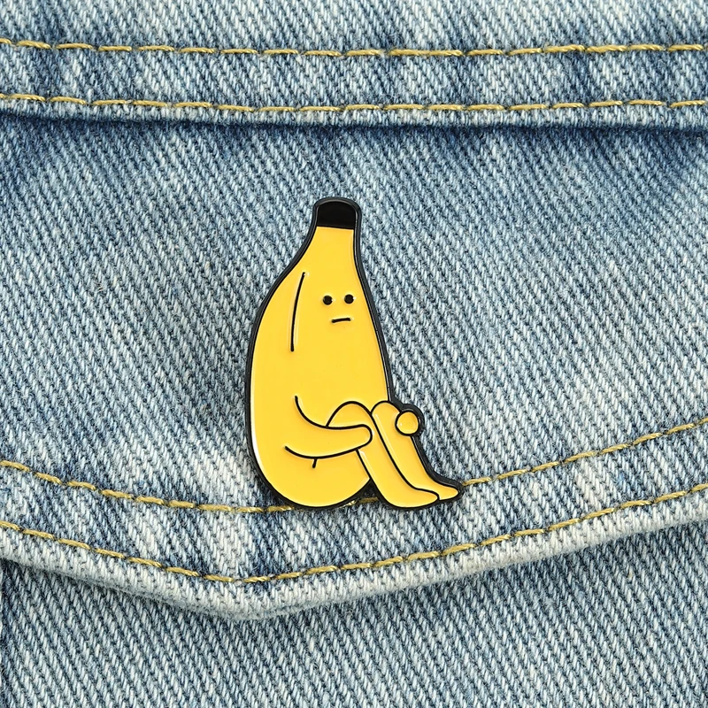 Pins de esmalte de Sad Banana Man, broches divertidos y originales, insignias de solapa, joyería de anime de dibujos animados linda y relajada, regalo para amigos
