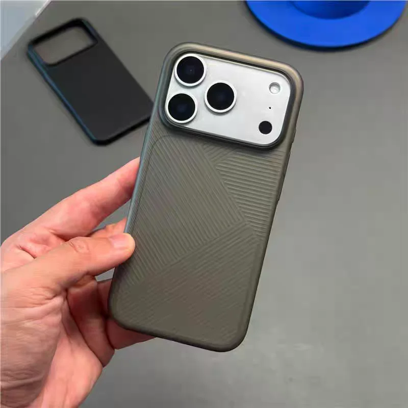 Luxuriöse matte, ultradünne Hülle mit geometrischer Textur für iPhone 17, 16, 15, 14 Pro Max, 17 Air – stoßfeste, durchscheinende Panzerhülle für Herren – Detail 5