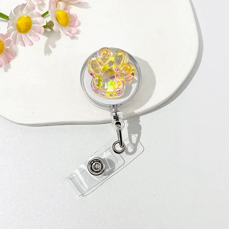 Выдвижной-брелок-для-ключей-пластиковый-дизайн-лапы-катушка-для-бейджа-держатель-для-удостоверения-личности-зажим-милый-зажим-для-бейджа-с-именем-для-медсестры-на-День-святого-Валентина-студента