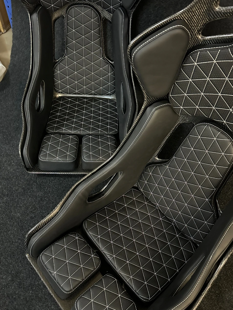 High Quality Racing Lightweight Seats Dry Carbon Bucket Seat for All Racing Car Models Suitable for Modify Car