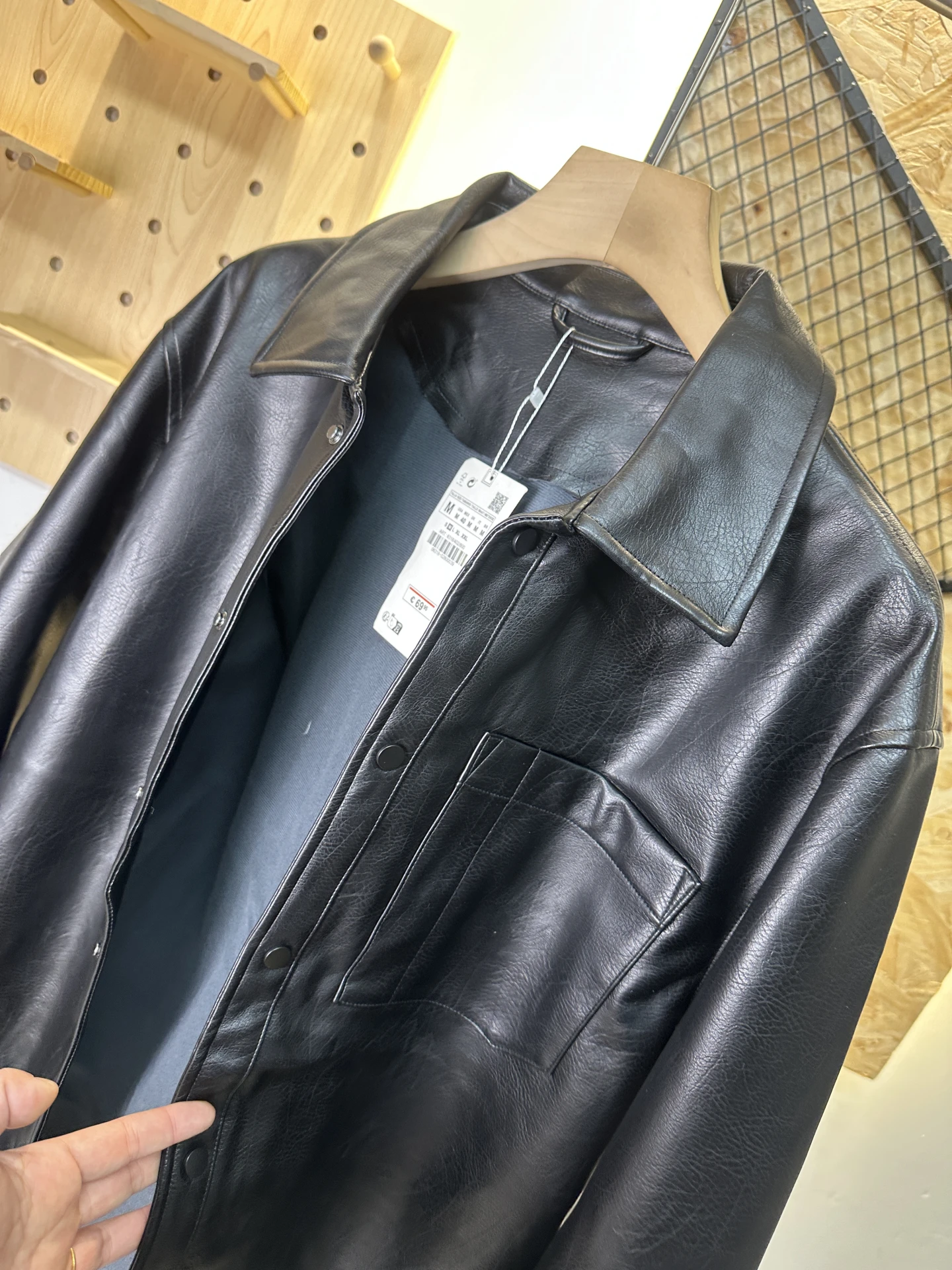 Washed PU Leather Biker Jacket Men's Fleece Lined Stand Collar Long Sleeve Warm Casual Style Pure Color Button Closure Coat