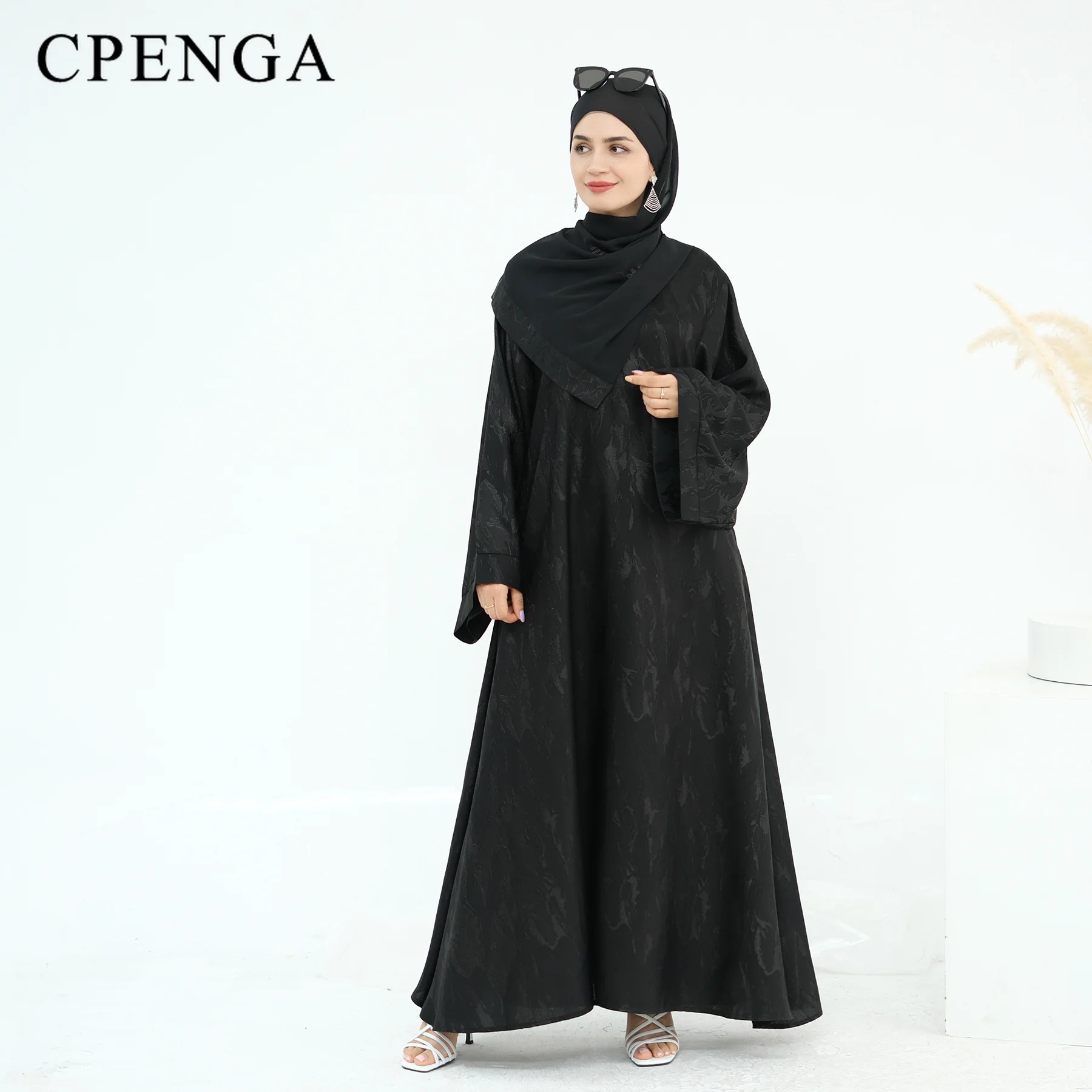 Stilvolles Abaya-Kleid für muslimische Frauen, vom Türkei inspiriertes bescheidenes Blumen-Jacquard-Langarm-Gebetskleid, elegante Herbst-Islam-Kleidung