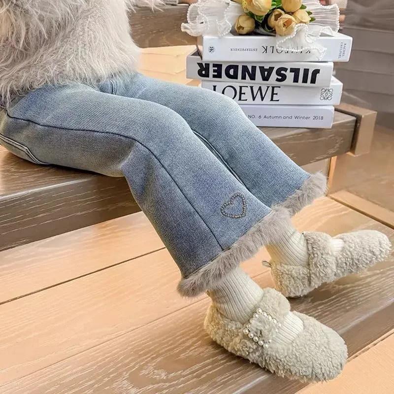 Girls' Fleece-Lined Flared Jeans Thickened Winter Pants with Bell Bottom Design Stylish & Warm Toddler Trousers