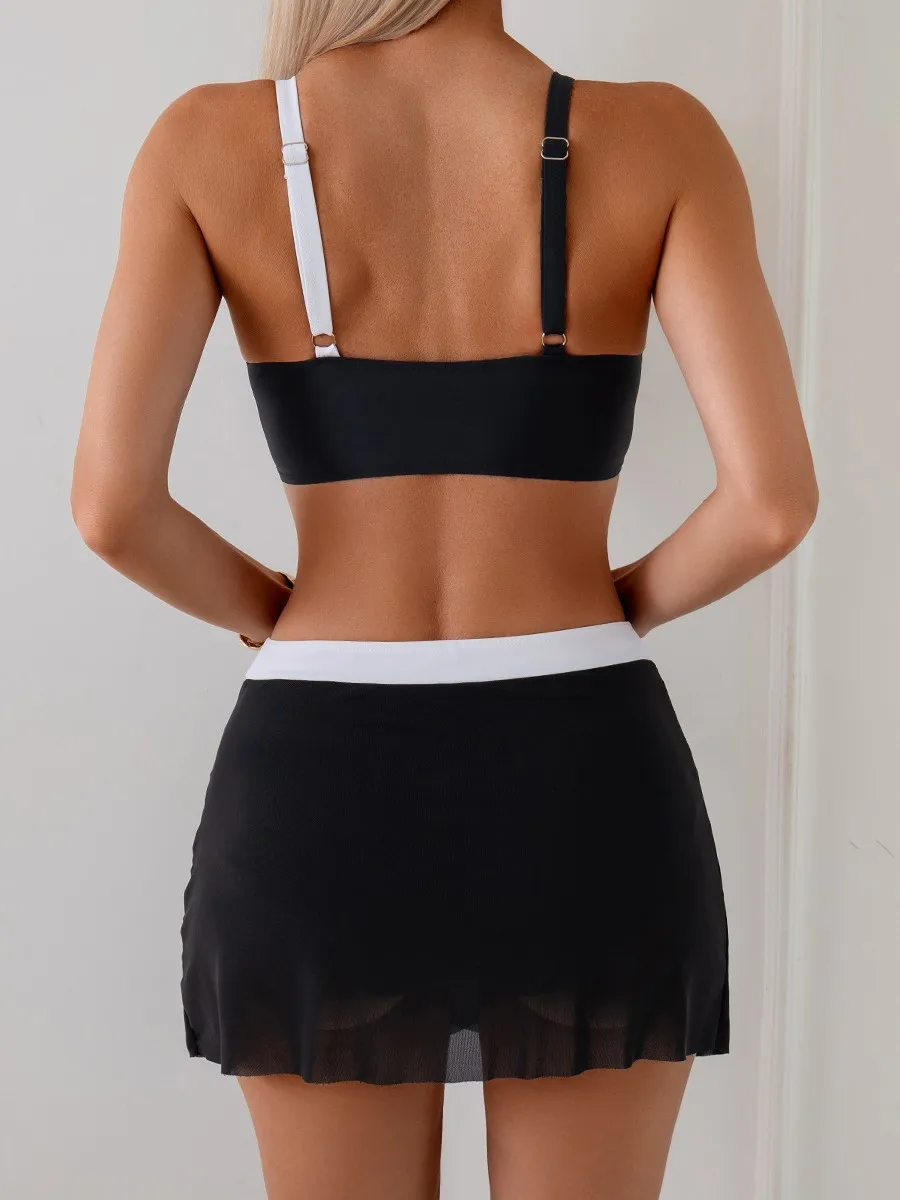 Sportowy Zestaw Bikini z Siateczkową Spódniczką, Dwuczęściowy Strój Kąpielowy Sportowy, Modna Odzież Plażowa, Dwuczęściowy Strój z Spódniczką, Narzutka na Plażę, Letnie Stroje Plażowe 2026