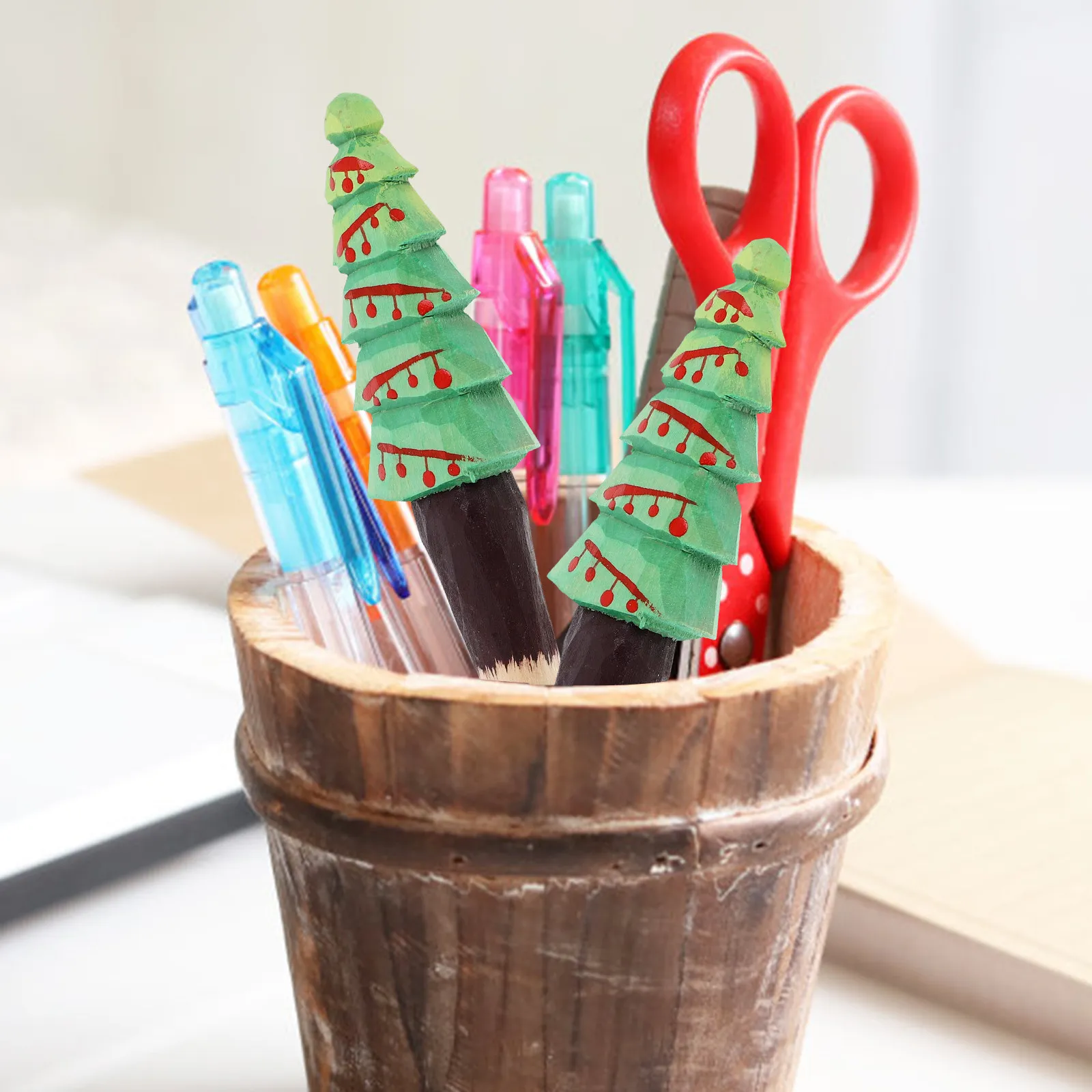 Christmas Themed Wooden Gel Ink Pens with Lifelike Tree Carving Sturdy Craftsmanship Holiday Writing Tool Party Favor School