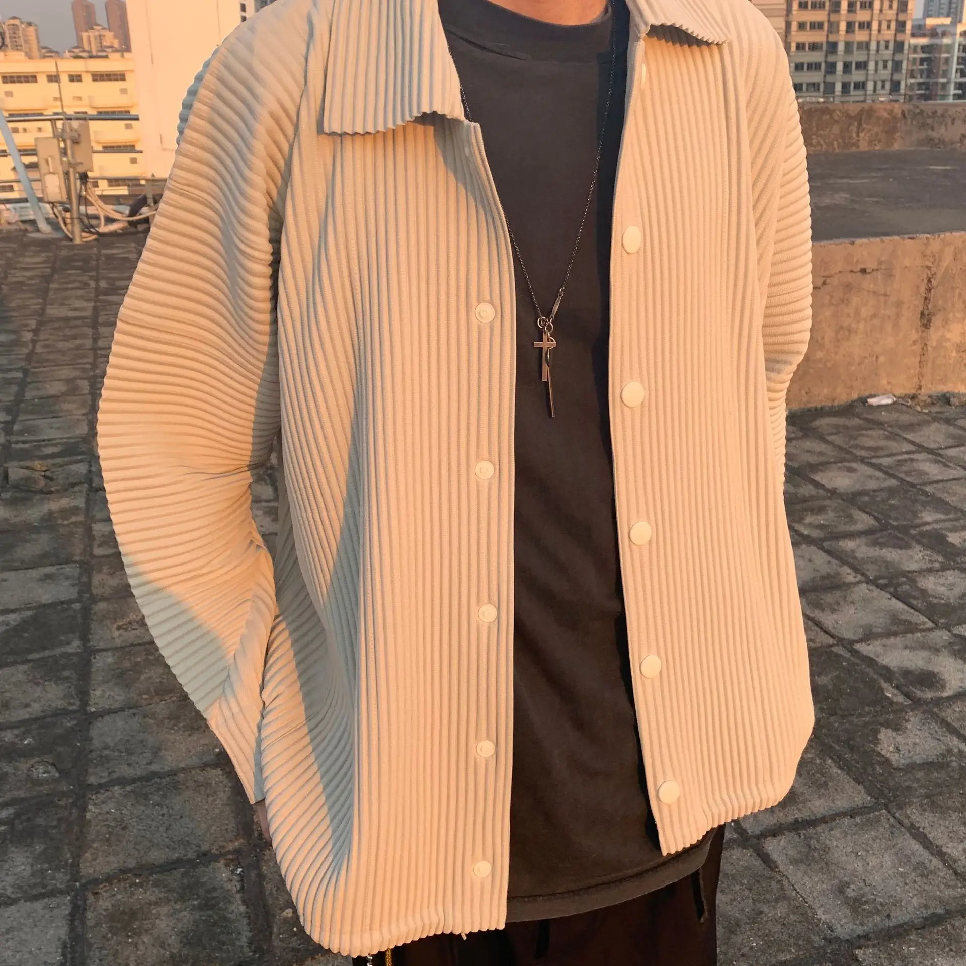 MIYAKE pleated simple collar long-sleeved shirt coat with a drape-like and loose-fitting casual top design