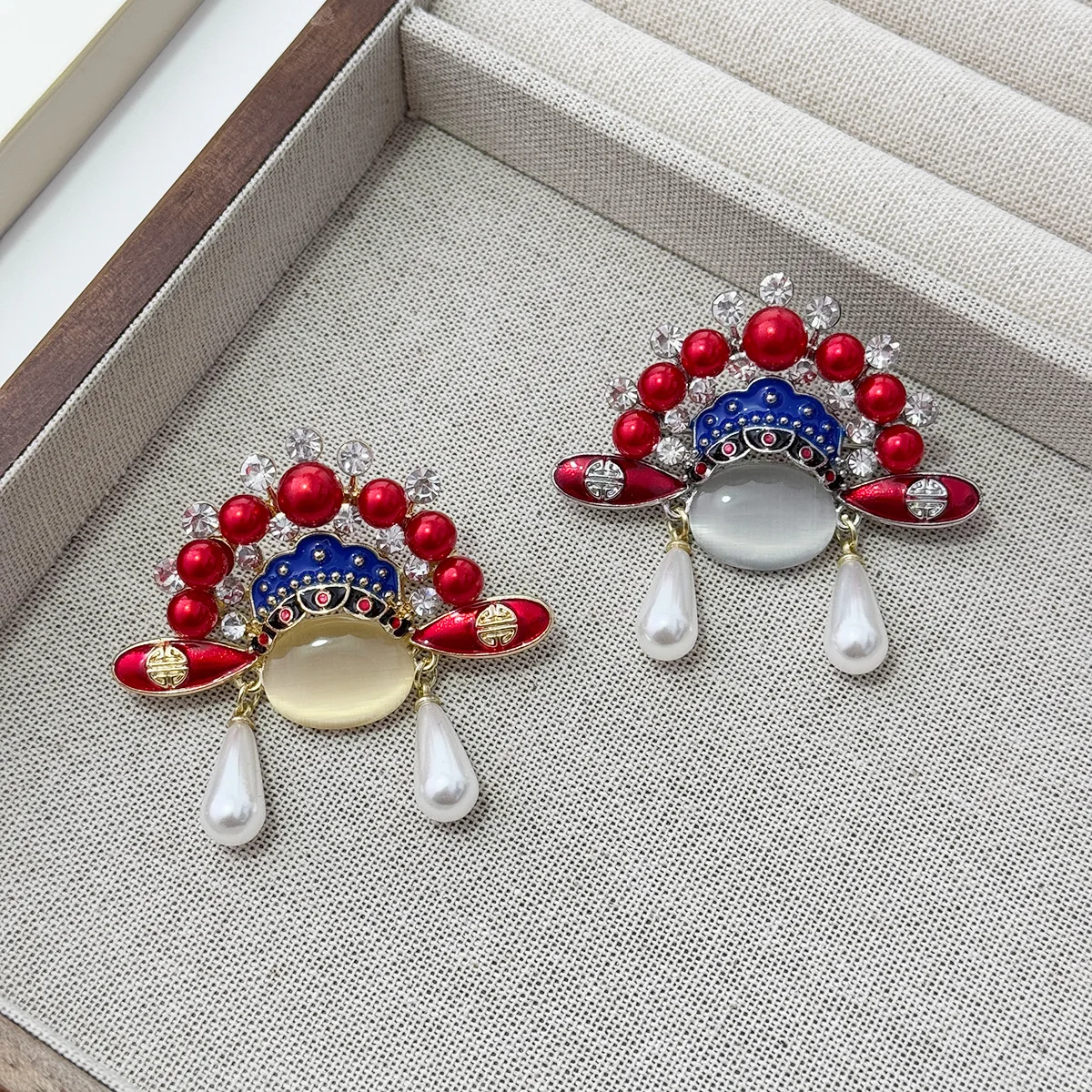 New Chinese Style Imitation Pearl Traditional Beijing Opera Opal Pin Women's High End Banquet Pendant Brooch Badges Jewelry Gift