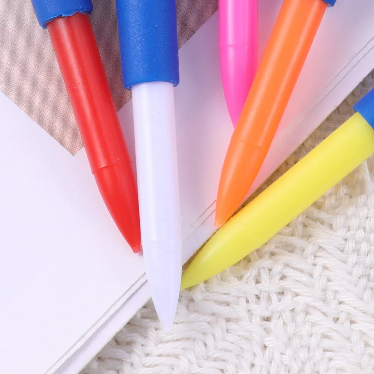 

5Pcs Golf Tee Equipment 5.4cm Plastic Training Aid Lightweight Portable Practice Tool Indoor Outdoor Use Assorted Colors