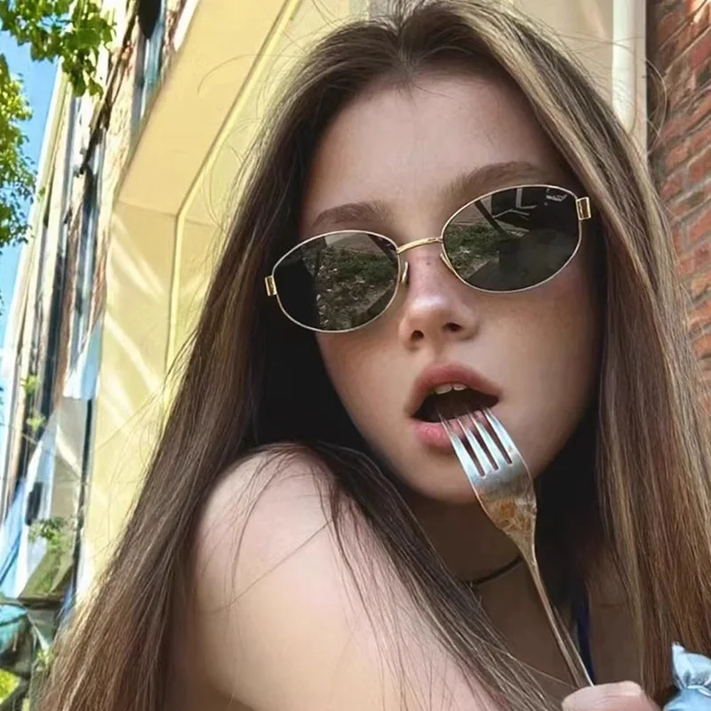 كوريا الجديدة البيضاوي سبيكة النظارات الشمسية النساء INS الشارع النار ظلة نظارات الغبار يندبروف ركوب نظارات UV400 النظارات الشمسية #1