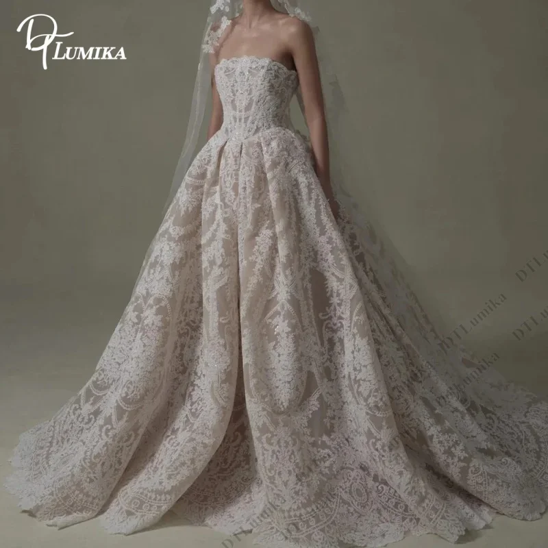 DTLumika Luxurious Couture Bridal Gown Strapless Floral Lace Wedding Dresses Customized Dramatic Long Train Bride Dresses
