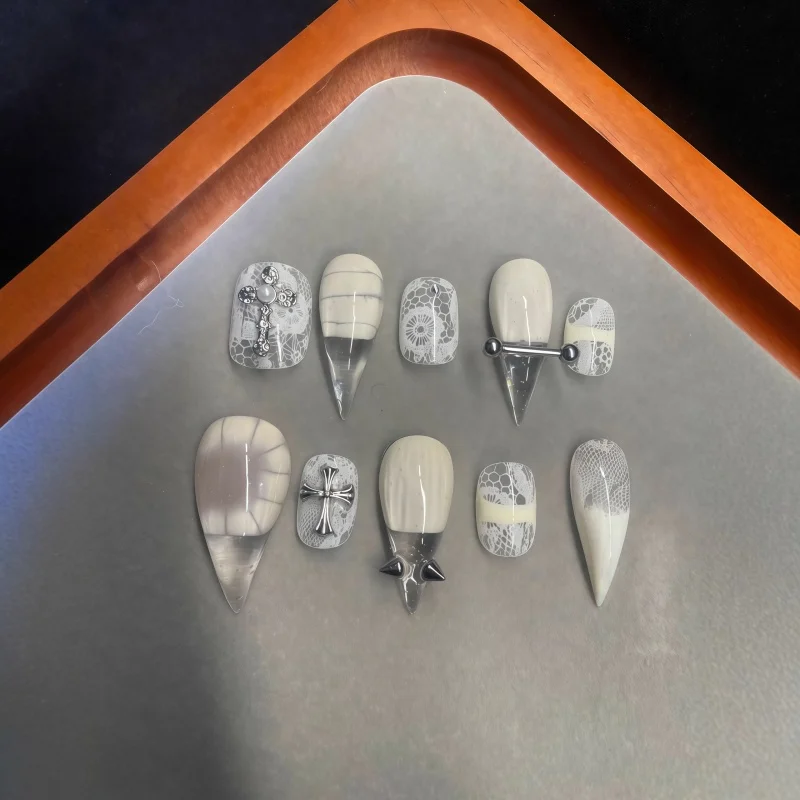 10PCS Gradually changing white lace false nails with metal cross-shaped sharp studs that can be reused Street Fashion
