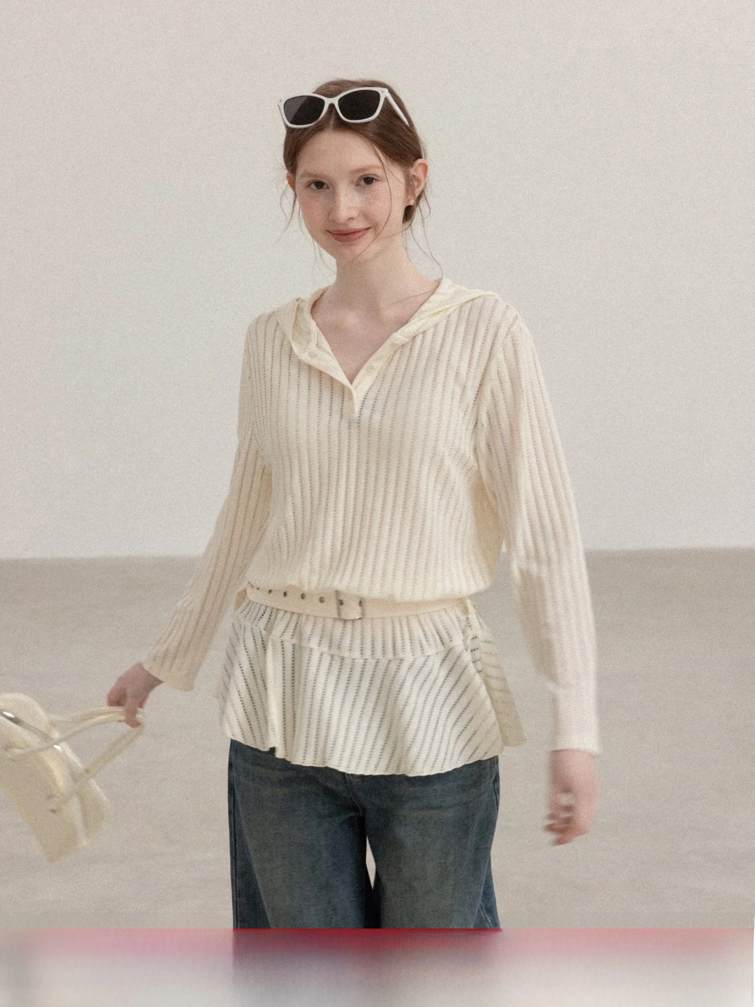 

Легкая женская рубашка с длинным рукавом и капюшоном, V-образным вырезом, летняя, для защиты от солнца, повседневная, свободного кроя, дышащая, из нейлоновой смеси