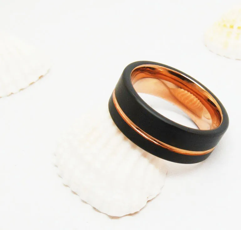 Tigrade Herrenring aus Wolframkarbid, 8 mm, schwarz gebürstet mit roségoldfarbenen Akzenten, Herren-Ehering, Verlobungsring – Detail 5