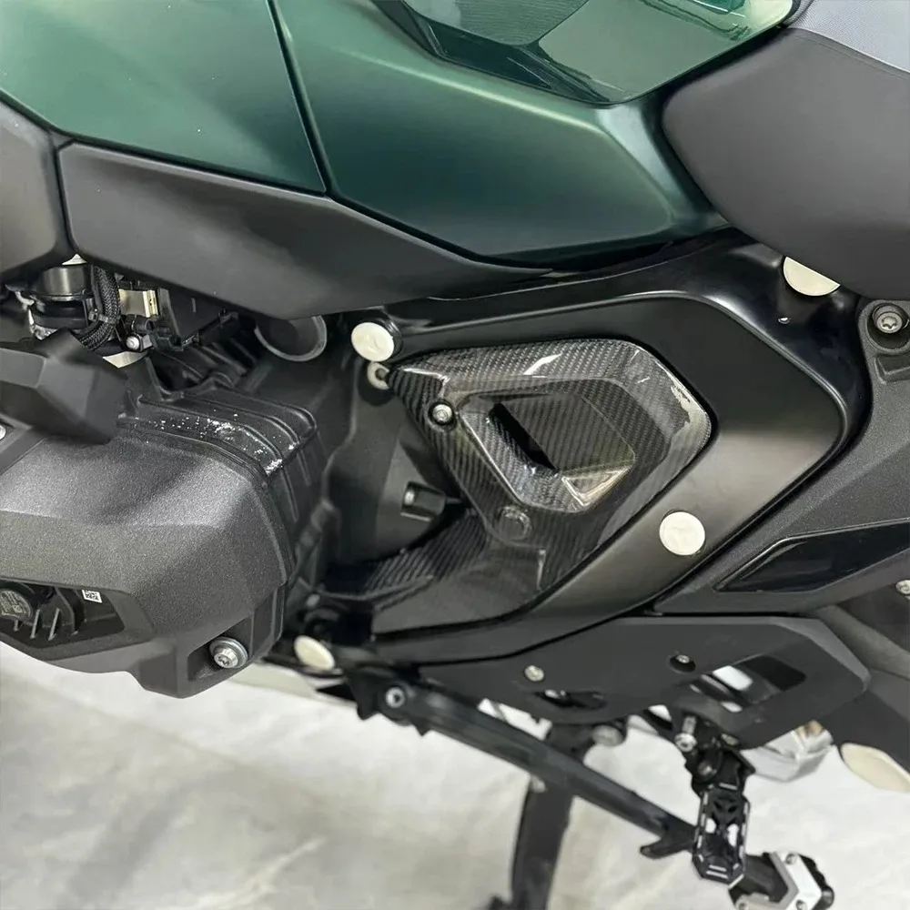ل BMW R1300GS / R 1300 GS / 2024-2025 3K 100% ألياف الكربون لوحات جانبية Fairings دراجة نارية الملحقات