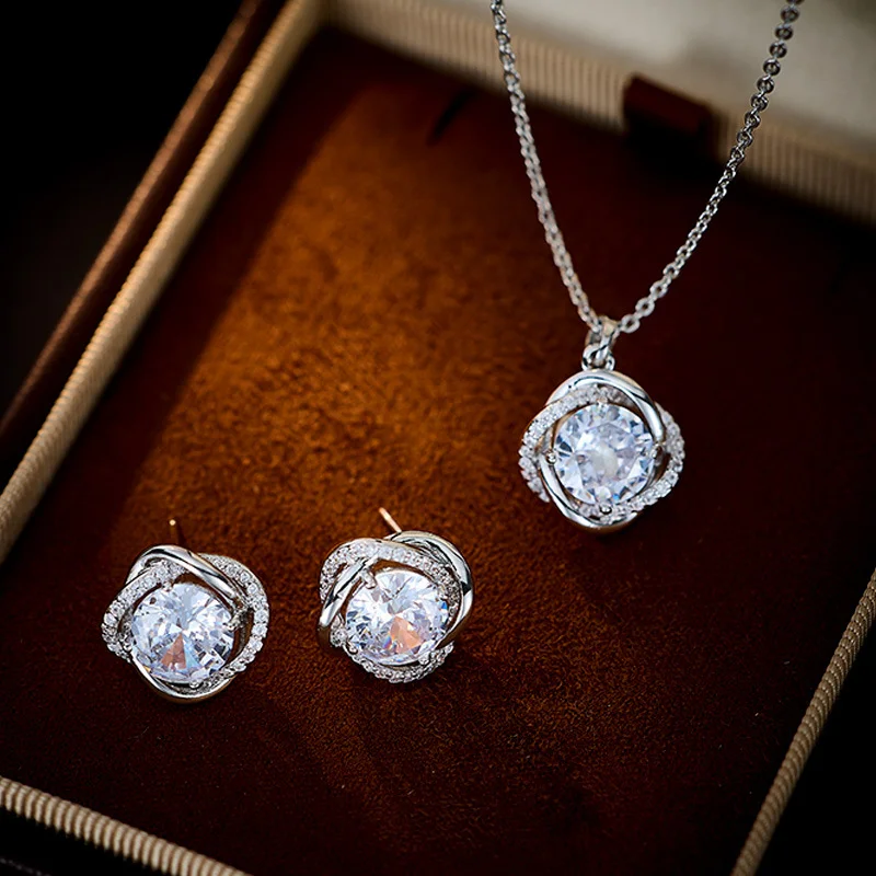 French Elegant Retro Olive Green Exquisite Earrings Necklace Set Micro-inlaid Zircon High-end Light Luxury Women's Clavicle Chai